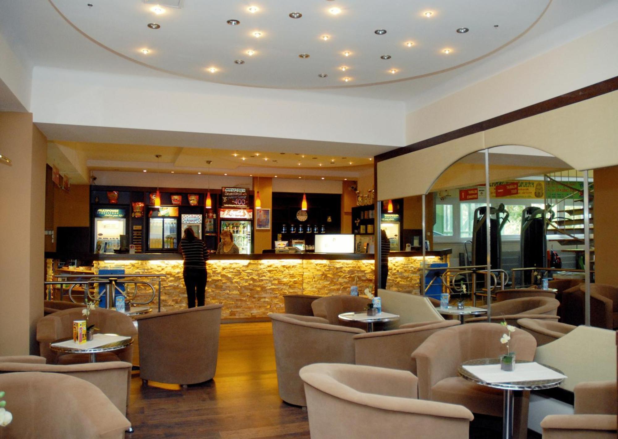 Sport Hotel Debrecen Luaran gambar