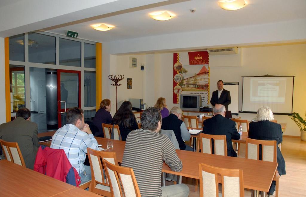 Sport Hotel Debrecen Luaran gambar